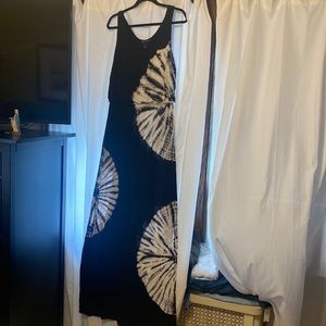 INC maxi, black and white - tiny silver studs in tie dye area- LARGE